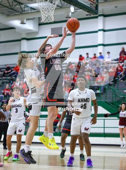 Thumbnail 3 in Wylie vs. Tyler Legacy (UIL 6A Regional Quarterfinal Playoffs) photogallery.