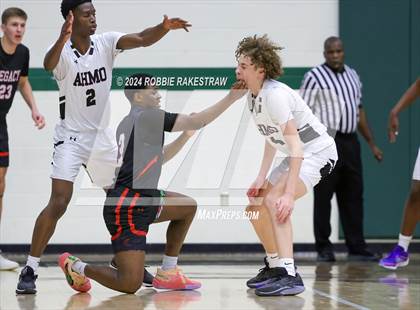 Thumbnail 3 in Wylie vs. Tyler Legacy (UIL 6A Regional Quarterfinal Playoffs) photogallery.