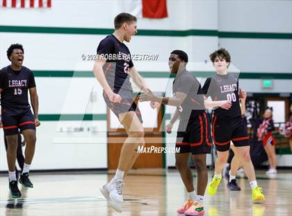 Thumbnail 2 in Wylie vs. Tyler Legacy (UIL 6A Regional Quarterfinal Playoffs) photogallery.