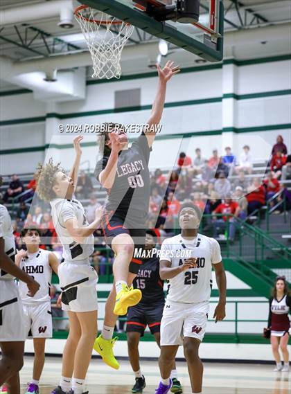 Thumbnail 2 in Wylie vs. Tyler Legacy (UIL 6A Regional Quarterfinal Playoffs) photogallery.