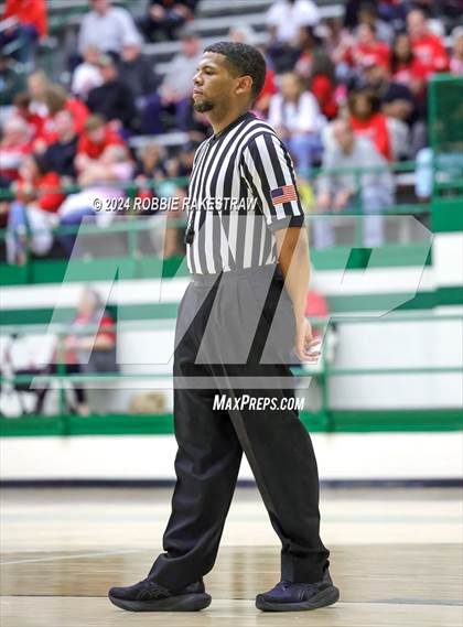 Thumbnail 2 in Wylie vs. Tyler Legacy (UIL 6A Regional Quarterfinal Playoffs) photogallery.