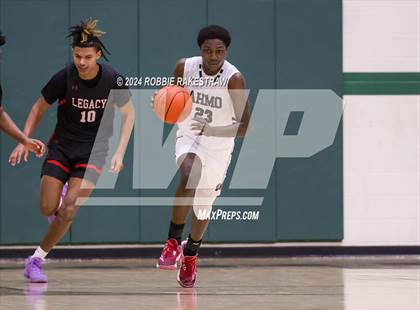 Thumbnail 3 in Wylie vs. Tyler Legacy (UIL 6A Regional Quarterfinal Playoffs) photogallery.