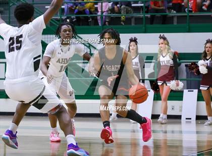 Thumbnail 3 in Wylie vs. Tyler Legacy (UIL 6A Regional Quarterfinal Playoffs) photogallery.