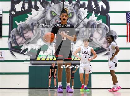 Thumbnail 1 in Wylie vs. Tyler Legacy (UIL 6A Regional Quarterfinal Playoffs) photogallery.