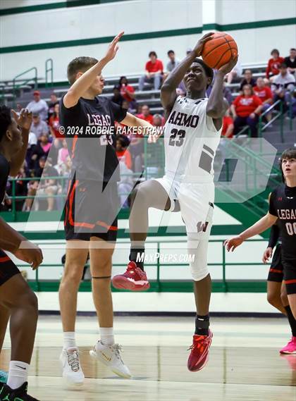 Thumbnail 1 in Wylie vs. Tyler Legacy (UIL 6A Regional Quarterfinal Playoffs) photogallery.