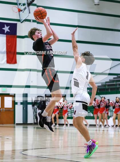 Thumbnail 1 in Wylie vs. Tyler Legacy (UIL 6A Regional Quarterfinal Playoffs) photogallery.