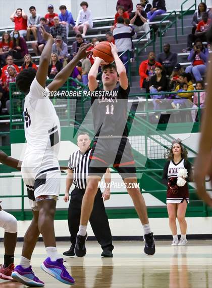 Thumbnail 1 in Wylie vs. Tyler Legacy (UIL 6A Regional Quarterfinal Playoffs) photogallery.