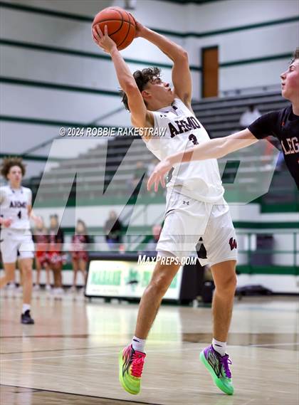 Thumbnail 1 in Wylie vs. Tyler Legacy (UIL 6A Regional Quarterfinal Playoffs) photogallery.