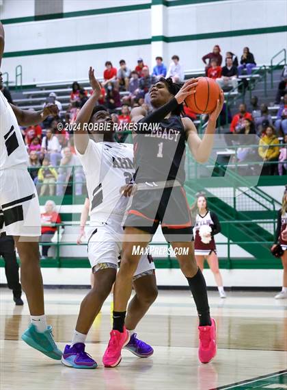 Thumbnail 3 in Wylie vs. Tyler Legacy (UIL 6A Regional Quarterfinal Playoffs) photogallery.