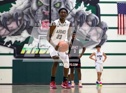Thumbnail 2 in Wylie vs. Tyler Legacy (UIL 6A Regional Quarterfinal Playoffs) photogallery.