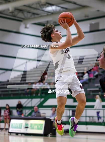 Thumbnail 2 in Wylie vs. Tyler Legacy (UIL 6A Regional Quarterfinal Playoffs) photogallery.