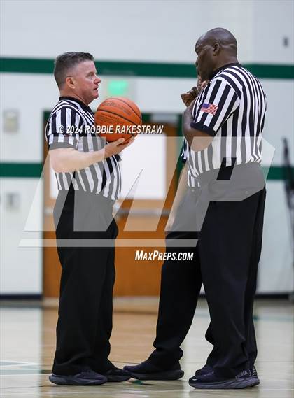 Thumbnail 3 in Wylie vs. Tyler Legacy (UIL 6A Regional Quarterfinal Playoffs) photogallery.