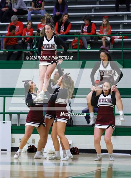 Thumbnail 3 in Wylie vs. Tyler Legacy (UIL 6A Regional Quarterfinal Playoffs) photogallery.