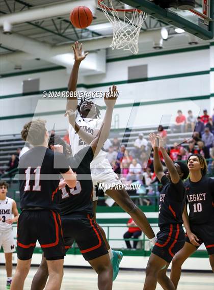 Thumbnail 1 in Wylie vs. Tyler Legacy (UIL 6A Regional Quarterfinal Playoffs) photogallery.