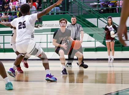 Thumbnail 3 in Wylie vs. Tyler Legacy (UIL 6A Regional Quarterfinal Playoffs) photogallery.