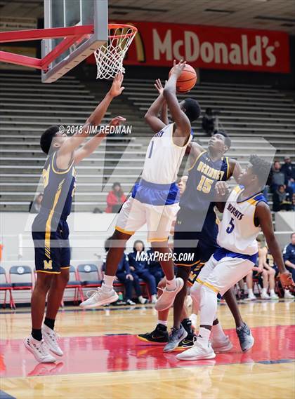 Thumbnail 3 in McKinney vs. Elkins (McDonald's Texas Invitational) photogallery.