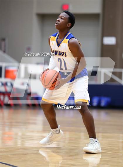 Thumbnail 1 in McKinney vs. Elkins (McDonald's Texas Invitational) photogallery.