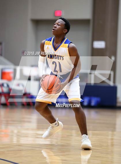 Thumbnail 2 in McKinney vs. Elkins (McDonald's Texas Invitational) photogallery.
