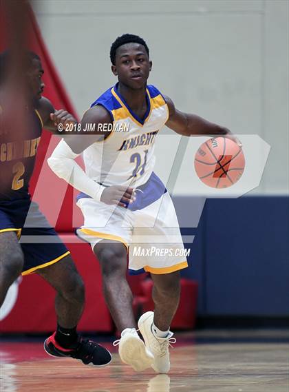 Thumbnail 3 in McKinney vs. Elkins (McDonald's Texas Invitational) photogallery.