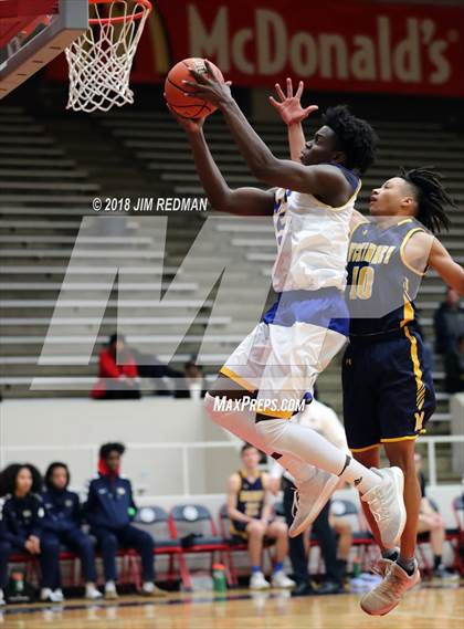 Thumbnail 1 in McKinney vs. Elkins (McDonald's Texas Invitational) photogallery.