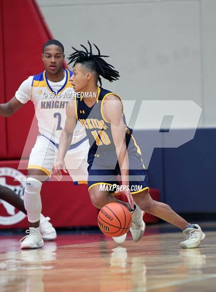 Thumbnail 2 in McKinney vs. Elkins (McDonald's Texas Invitational) photogallery.
