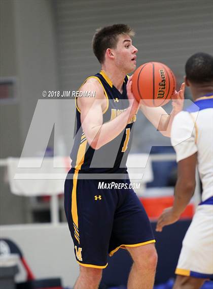Thumbnail 2 in McKinney vs. Elkins (McDonald's Texas Invitational) photogallery.