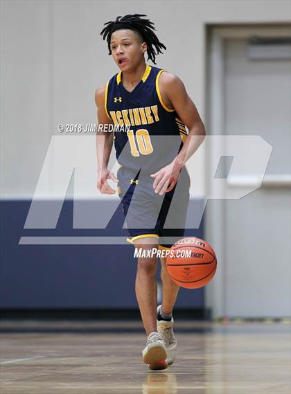 Thumbnail 3 in McKinney vs. Elkins (McDonald's Texas Invitational) photogallery.