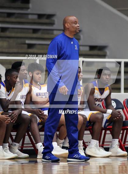 Thumbnail 1 in McKinney vs. Elkins (McDonald's Texas Invitational) photogallery.