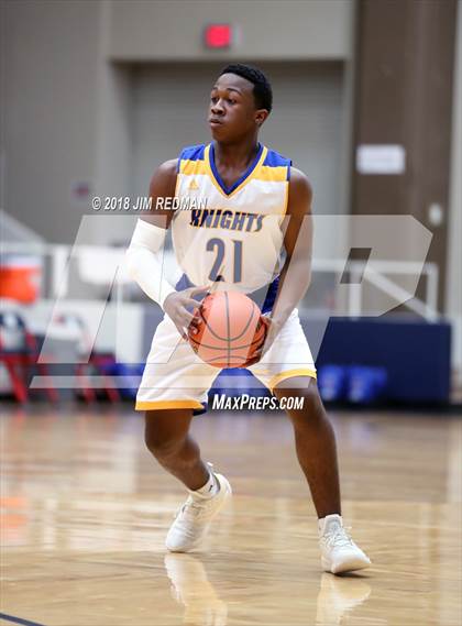 Thumbnail 3 in McKinney vs. Elkins (McDonald's Texas Invitational) photogallery.