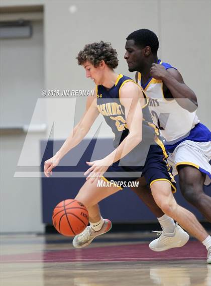 Thumbnail 3 in McKinney vs. Elkins (McDonald's Texas Invitational) photogallery.