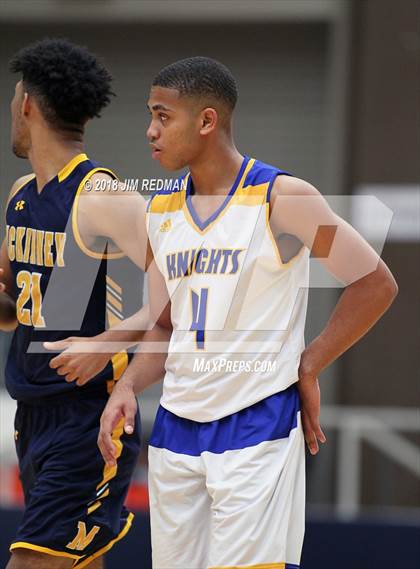 Thumbnail 2 in McKinney vs. Elkins (McDonald's Texas Invitational) photogallery.
