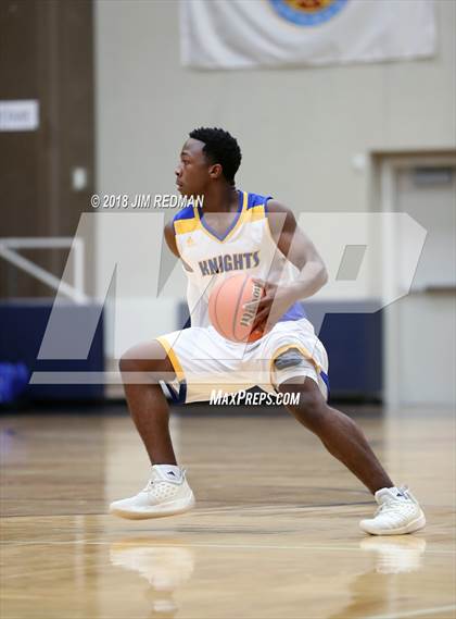 Thumbnail 3 in McKinney vs. Elkins (McDonald's Texas Invitational) photogallery.