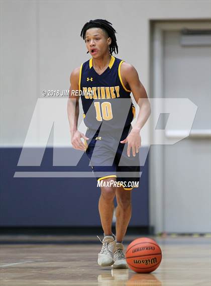 Thumbnail 2 in McKinney vs. Elkins (McDonald's Texas Invitational) photogallery.