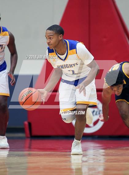 Thumbnail 1 in McKinney vs. Elkins (McDonald's Texas Invitational) photogallery.