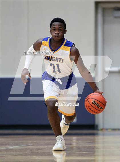 Thumbnail 2 in McKinney vs. Elkins (McDonald's Texas Invitational) photogallery.