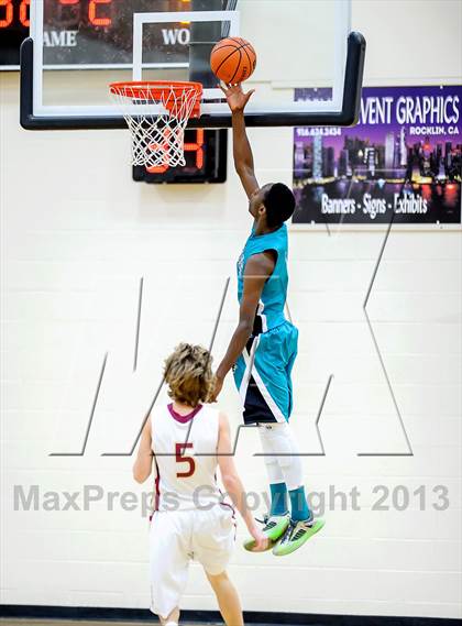 Thumbnail 3 in North Valleys vs Whitney (Whitney Christmas Classic) photogallery.