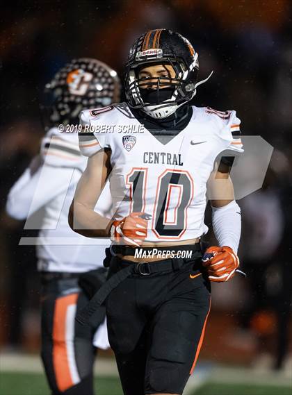 Thumbnail 2 in Central vs Oak Ridge (CIF NorCal Division 1-AA Regional Championship) photogallery.