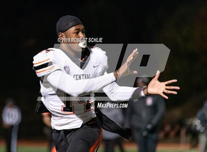 Thumbnail 3 in Central vs Oak Ridge (CIF NorCal Division 1-AA Regional Championship) photogallery.
