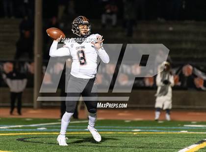Thumbnail 3 in Central vs Oak Ridge (CIF NorCal Division 1-AA Regional Championship) photogallery.