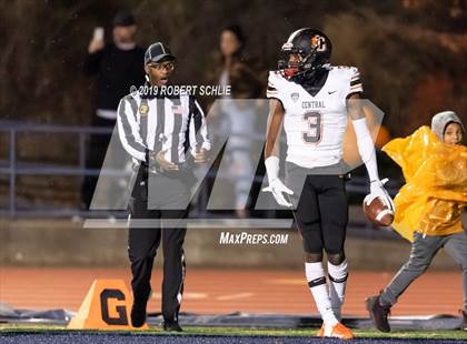 Thumbnail 1 in Central vs Oak Ridge (CIF NorCal Division 1-AA Regional Championship) photogallery.