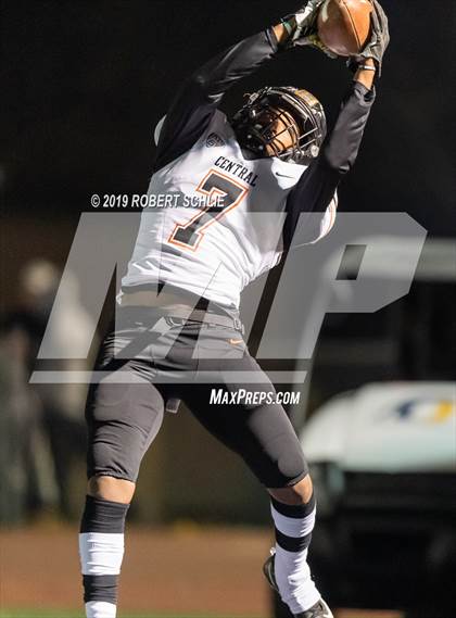 Thumbnail 1 in Central vs Oak Ridge (CIF NorCal Division 1-AA Regional Championship) photogallery.