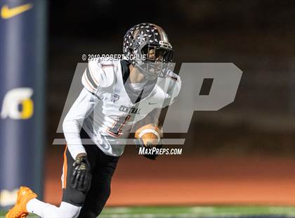 Thumbnail 2 in Central vs Oak Ridge (CIF NorCal Division 1-AA Regional Championship) photogallery.