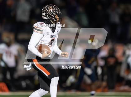 Thumbnail 3 in Central vs Oak Ridge (CIF NorCal Division 1-AA Regional Championship) photogallery.