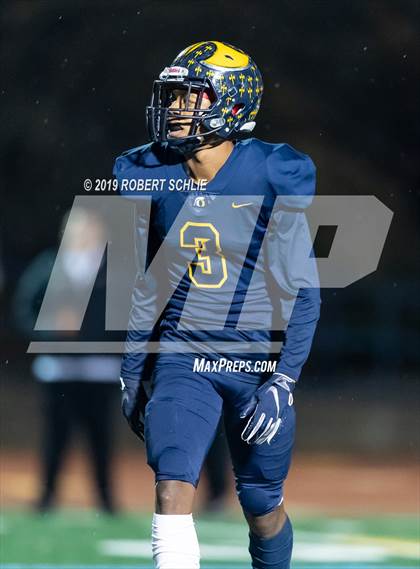 Thumbnail 2 in Central vs Oak Ridge (CIF NorCal Division 1-AA Regional Championship) photogallery.
