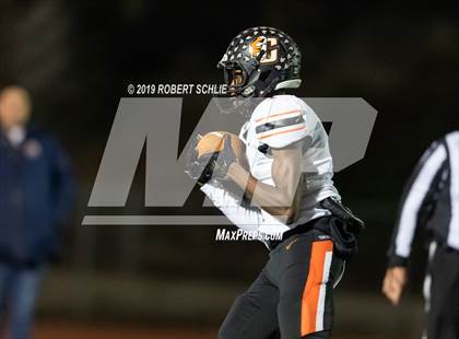 Thumbnail 2 in Central vs Oak Ridge (CIF NorCal Division 1-AA Regional Championship) photogallery.