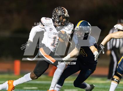 Thumbnail 1 in Central vs Oak Ridge (CIF NorCal Division 1-AA Regional Championship) photogallery.