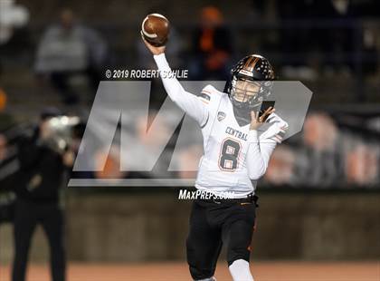 Thumbnail 1 in Central vs Oak Ridge (CIF NorCal Division 1-AA Regional Championship) photogallery.