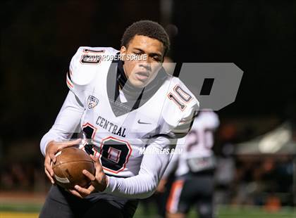 Thumbnail 2 in Central vs Oak Ridge (CIF NorCal Division 1-AA Regional Championship) photogallery.