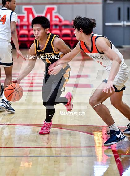 Thumbnail 1 in Rolling Hills Prep vs. Bosco Tech (Nike Extravaganza) photogallery.