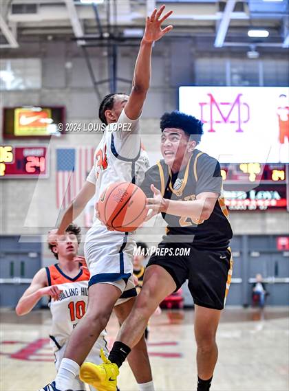 Thumbnail 2 in Rolling Hills Prep vs. Bosco Tech (Nike Extravaganza) photogallery.